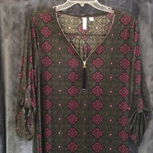 Knee-length, 3/4 length sleeve lightweight dress